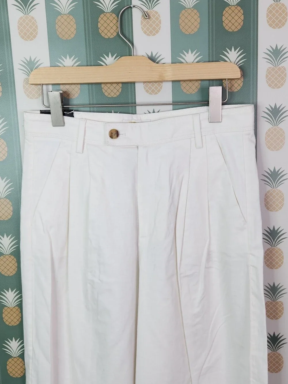 Banana Republic elegant white